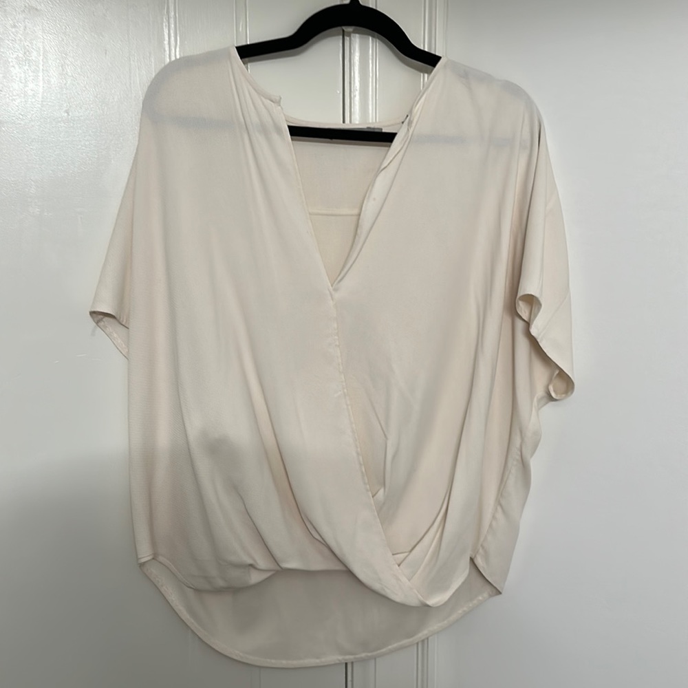 Vince size L cream flowy top